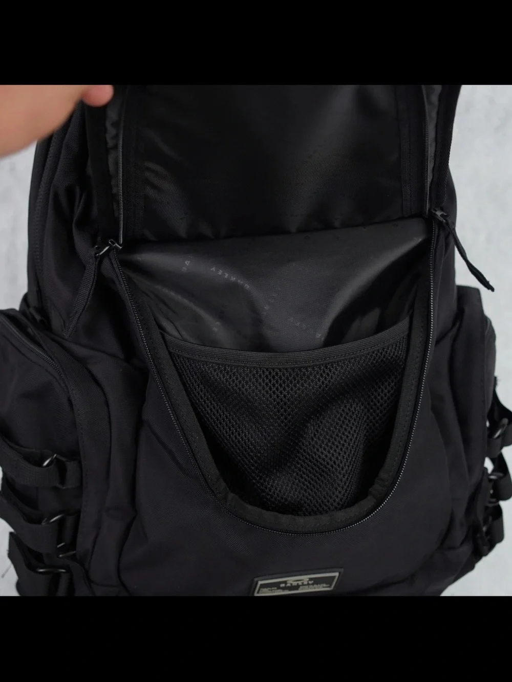 Oakley Icon Backpack Large Gear Bag Laptop Tactical Original 2.0 Black Mint EUC